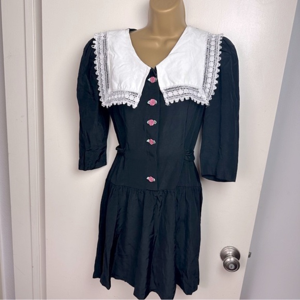 Britland Black White Collar 3-D Pink‎ Rose Vintage Gothic Fairy Girly Dress 7